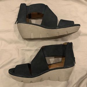 Clarks wedges